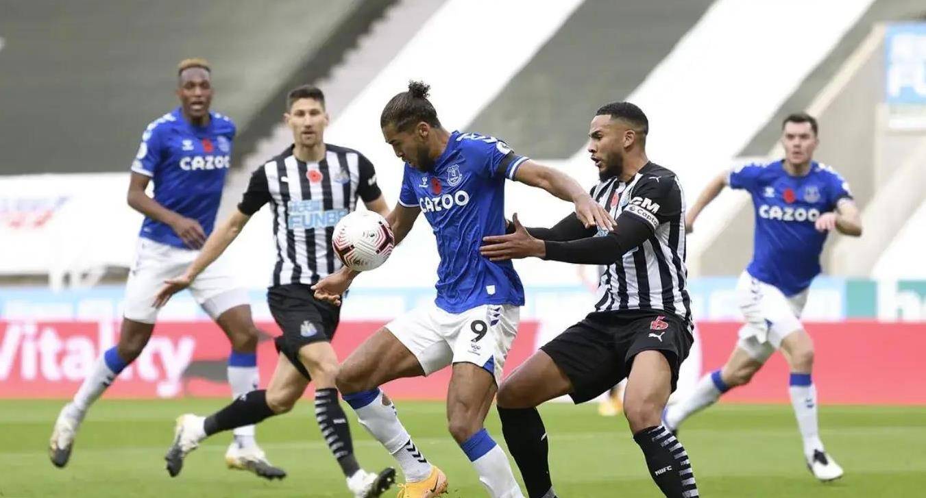 赛后纽卡斯尔调整名单以备法国杯，主帅复盘环节打磨，悬念犹存，年轻球员得到机会的简单介绍-爱游戏娱乐