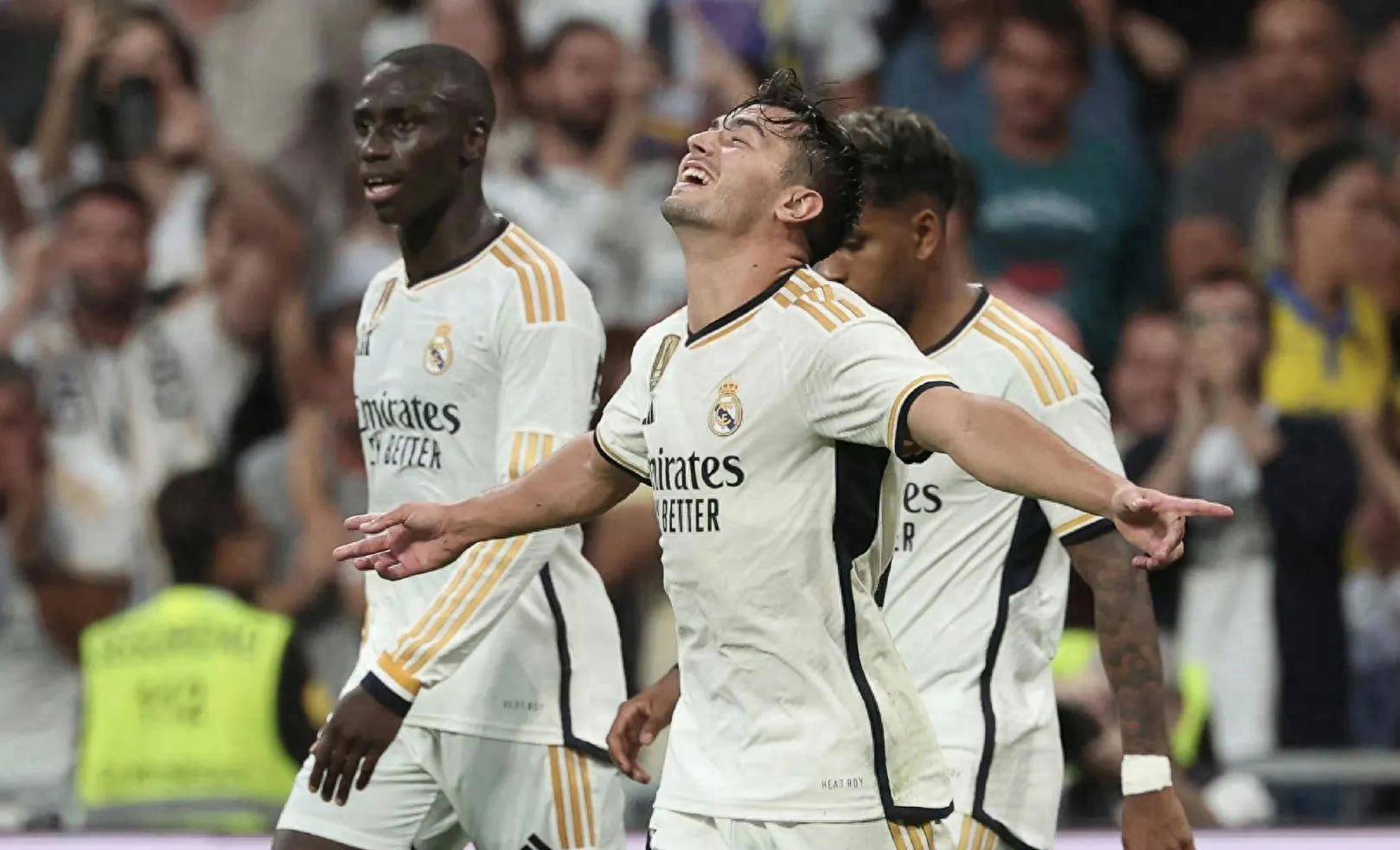 包含清晨毕尔巴鄂竞技备战社区盾，单刀错失细节曝光，赛场秩序良好，赛季目标并未改变的词条-爱游戏娱乐