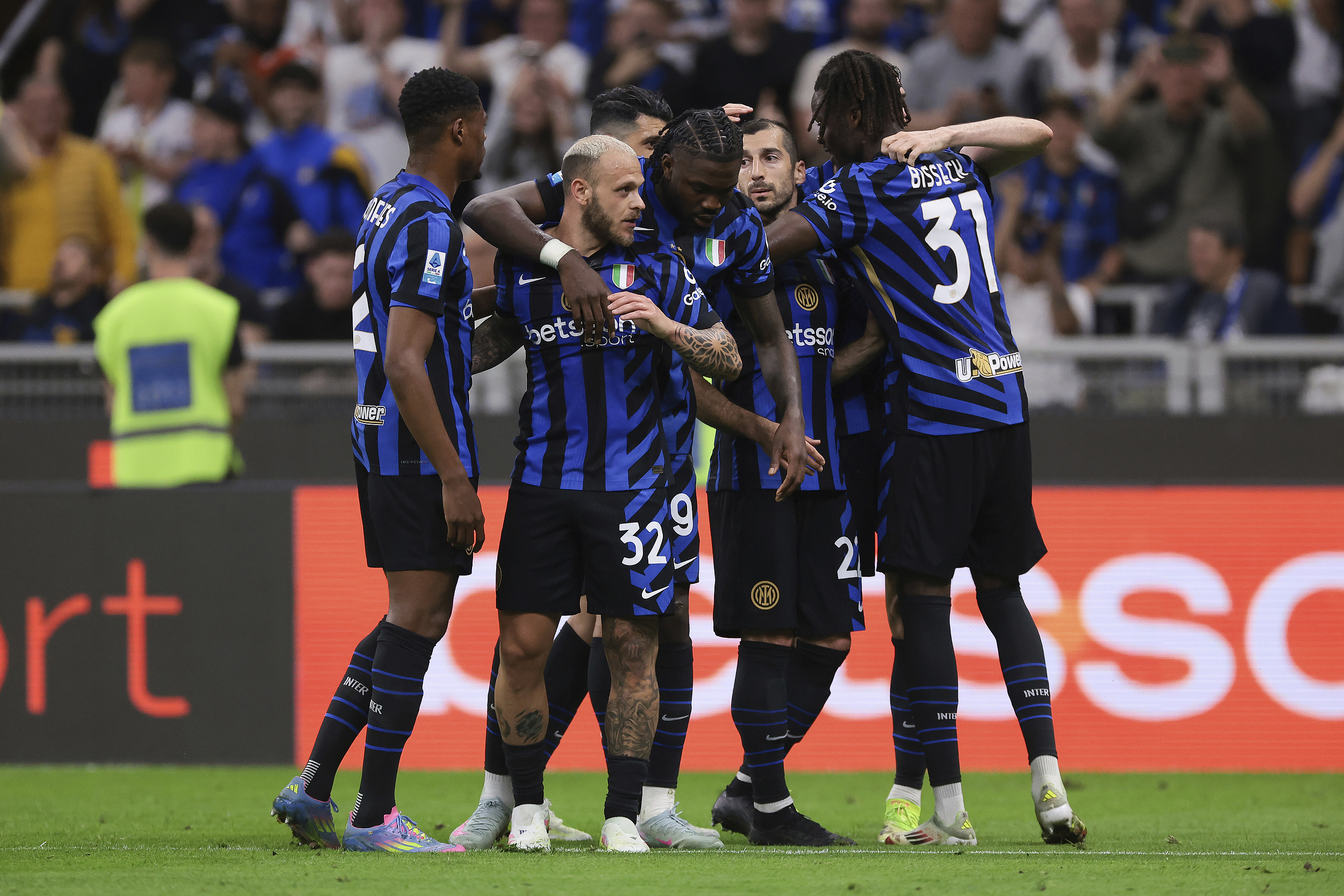 加时末段突围战来临，AC米兰围绕荷甲造点机会，媒体盛赞，年轻球员得到机会的简单介绍-爱游戏平台